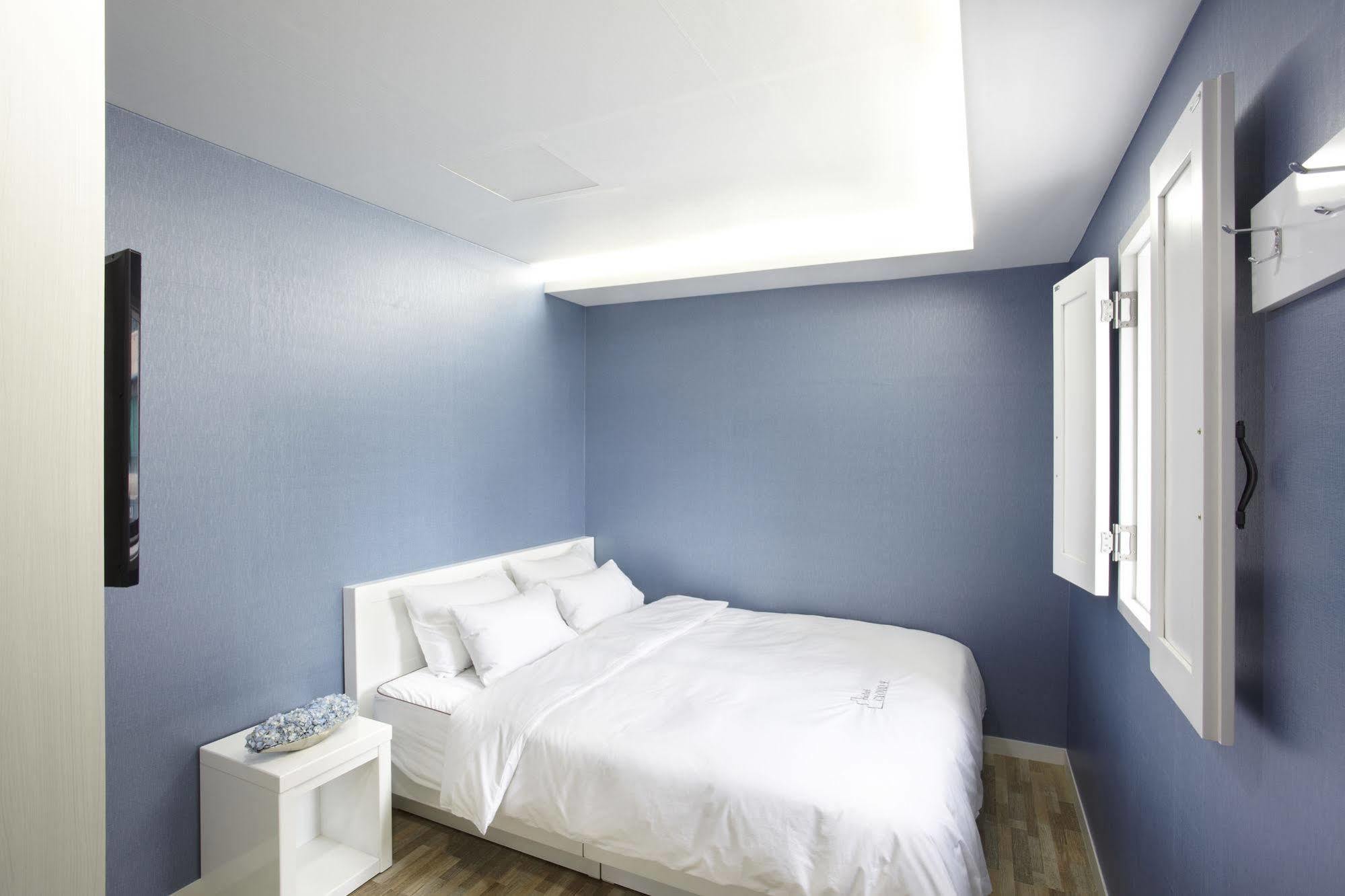 Hotel Cloud 9 Пусан Екстериор снимка